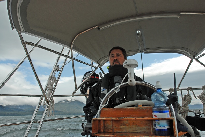 Rob at the helm in a nice downwind run.jpg
